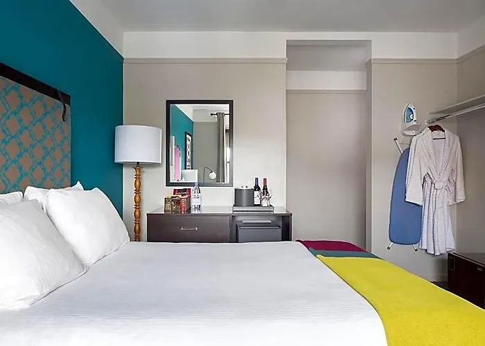 City Suites Hotel 3*